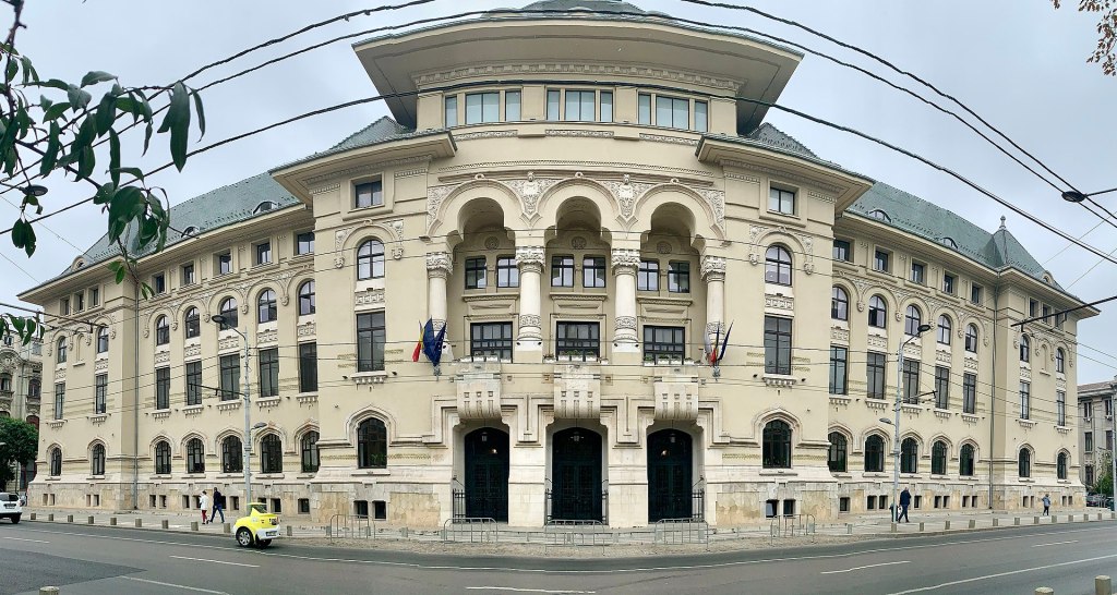 Cum să recunoști arhitectura unei clădiri în 5 pași