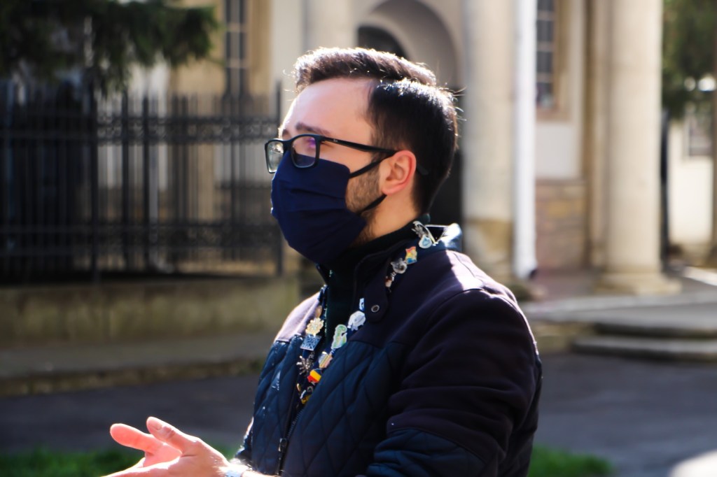 Tur poveștile și legendele Iașului cu biciclete electrice